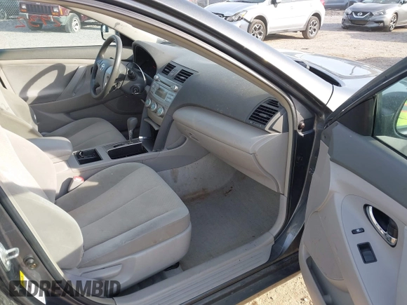 2007 Toyota Camry CE with VIN 4T1BE46K17U001229, listed as a IAAI auction lot 42072932 with 237,786 mi miles. Bid and sale history available at carsss.com. Image 5.