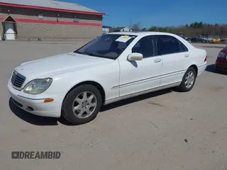 2001 Mercedes-Benz S with VIN WDBNG70J81A166750, listed as a IAAI auction lot 42168436 with 149,258 mi miles. Bid and sale history available at carsss.com. Image 2.