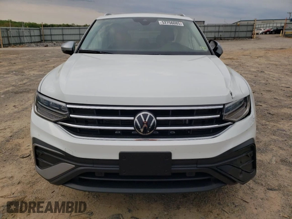2024 Volkswagen Tiguan Wolfsburg Edition with VIN 3VVAB7AXXRM231633, listed as a Copart auction lot 52756085 with 1,387 mi miles and Salvage title. Bid and sale history available at DreamBid. Image 5.