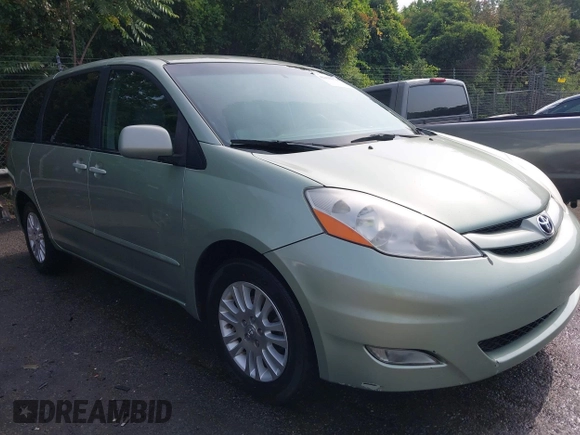 2007 Toyota Sienna XLE z VIN 5TDZK22C27S098511, wystawiony jako IAAI lot #42432979 z przebiegiem 271 441 mil mil oraz . Historia ofert i sprzedaży dostępna na DreamBid. Obrazek 1.