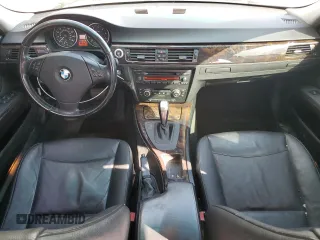 2007 BMW 3 Series 328xi z VIN WBAVT73557FZ35290, wystawiony jako Copart lot #48251955 z przebiegiem 287 728 mil mil oraz Szkoda całkowita • Salvage title. Historia ofert i sprzedaży dostępna na DreamBid. Obrazek 8.
