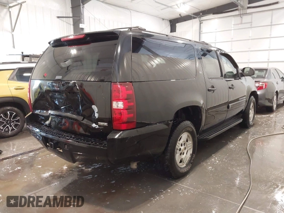 2007 Chevrolet Suburban LTZ with VIN 1GNFK16367R231896, listed as a IAAI auction lot 41979944 with 202,137 mi miles. Bid and sale history available at carsss.com. Image 4.