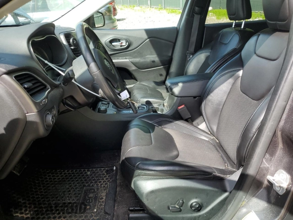 2019 Jeep Cherokee Latitude Plus with VIN 1C4PJMLBXKD130606, listed as a Copart auction lot 55272064 with 103,684 mi miles and Non Repairable. Bid and sale history available at carsss.com. Image 7.