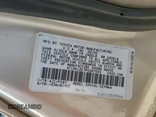 1993 Toyota Camry LE z VIN 4T1SK12E7PU287093, wystawiony jako Copart lot #55682275 z przebiegiem 110 399 mil mil oraz Szkoda całkowita • Salvage title. Historia ofert i sprzedaży dostępna na DreamBid. Obrazek 12.
