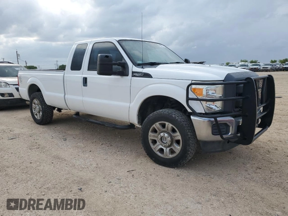 2015 Ford F-250 XLT z VIN 1FT7X2B68FEB55897, wystawiony jako Copart lot #54663105 z przebiegiem 65 128 mil mil oraz Czysty tytuł • Clean title. Historia ofert i sprzedaży dostępna na DreamBid. Obrazek 4.