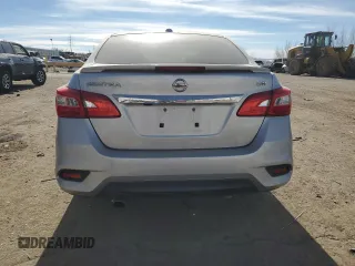 2017 Nissan Sentra SR z VIN 3N1AB7APXHY216025, wystawiony jako Copart lot #86769744 z przebiegiem 81 489 mil mil oraz Szkoda całkowita • Salvage title. Historia ofert i sprzedaży dostępna na DreamBid. Obrazek 6.