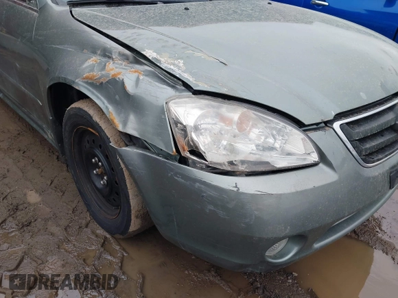 2005 Nissan Altima 3.5 SE with VIN 1N4BL11D55C195435, listed as a IAAI auction lot 41722724 with 182,495 mi miles. Bid and sale history available at carsss.com. Image 6.