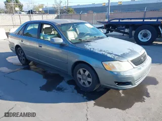 2002 Toyota Avalon XL with VIN 4T1BF28B02U262066, listed as a IAAI auction lot 41896384 with NaN miles. Bid and sale history available at carsss.com. Image 1.