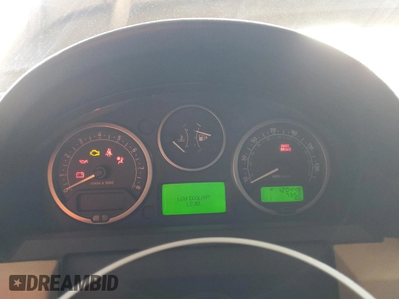 2006 Land Rover LR3 HSE with VIN SALAG25496A367126, listed as a Copart auction lot 88544625 with 120,448 mi miles and Salvage title. Bid and sale history available at DreamBid. Image 9.