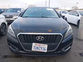 2017 Hyundai Sonata SE with VIN KMHE24L13HA055104, listed as a IAAI auction lot 41901568 with 100,456 mi miles and . Bid and sale history available at DreamBid. Image 13.