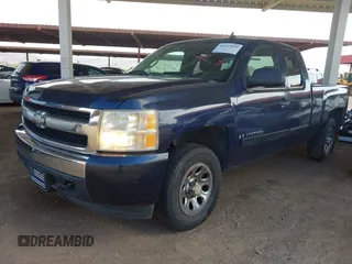 2007 Chevrolet Silverado 1500 1LT with VIN 2GCEK19CX71579533, listed as a IAAI auction lot 42247899 with 173,614 mi miles and . Bid and sale history available at DreamBid. Image 2.