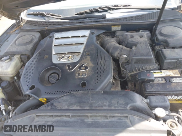 2006 Hyundai Azera SE with VIN KMHFC46F26A046738, listed as a IAAI auction lot 42715976 with 270,959 mi miles and . Bid and sale history available at DreamBid. Image 10.