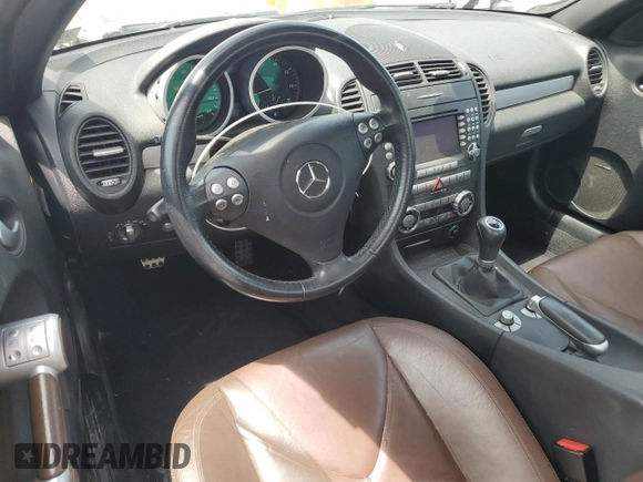 2007 Mercedes-Benz SLK 350 z VIN WDBWK56F27F169391, wystawiony jako Copart lot #60407435 z przebiegiem 193 077 mil mil oraz Szkoda całkowita • Salvage title. Historia ofert i sprzedaży dostępna na DreamBid. Obrazek 8.