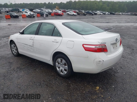 2008 Toyota Camry LE z VIN 4T1BE46K48U779901, wystawiony jako IAAI lot #42351250 z przebiegiem 44 784 mil mil oraz . Historia ofert i sprzedaży dostępna na DreamBid. Obrazek 3.