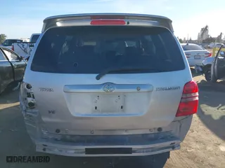 2002 Toyota Highlander with VIN JTEGF21A020069687, listed as a IAAI auction lot 38327598 with 178,401 mi miles. Bid and sale history available at carsss.com. Image 17.