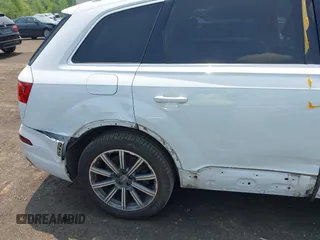 2017 Audi Q7 Prestige с VIN WA1VABF77HD030761, выставлен на аукционе IAAI как лот 42459623 с пробегом 87 068 миль миль и . История ставок и продаж доступна на DreamBid. Изображение 19.