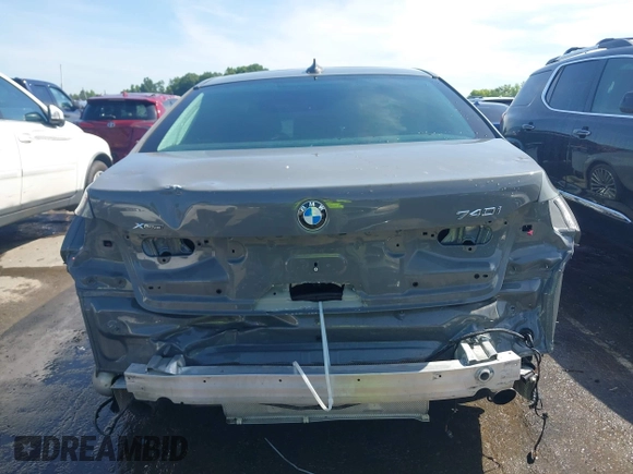2020 BMW 7 Series 740i xDrive with VIN WBA7T4C04LGF97187, listed as a IAAI auction lot 42505343 with 70,709 mi miles and . Bid and sale history available at DreamBid. Image 17.