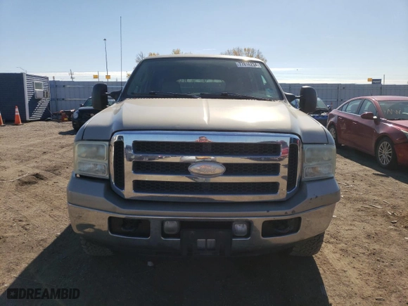 2005 Ford Excursion Limited with VIN 1FMSU43P65ED42104, listed as a Copart auction lot 77816234 with 210,643 mi miles and Clean Title. Bid and sale history available at carsss.com. Image 5.