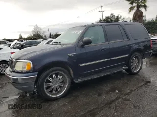 2000 Ford Expedition XLT with VIN 1FMRU15L7YLC43167, listed as a Copart auction lot 44276075 with 188,443 mi miles and Salvage Title. Bid and sale history available at carsss.com. Image 1.
