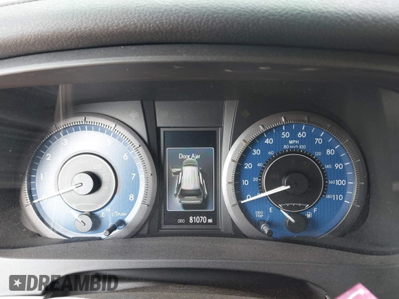 2019 Toyota Sienna XLE Auto Access Seat with VIN 5TDYZ3DC4KS015406, listed as a IAAI auction lot 42067648 with 81,070 mi miles. Bid and sale history available at carsss.com. Image 7.