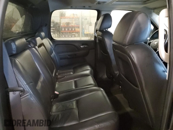 2007 Chevrolet Avalanche 1LT z VIN 3GNFK123X7G295672, wystawiony jako Copart lot #59890175 z przebiegiem 207 855 mil mil oraz Czysty tytuł • Clean title. Historia ofert i sprzedaży dostępna na DreamBid. Obrazek 10.