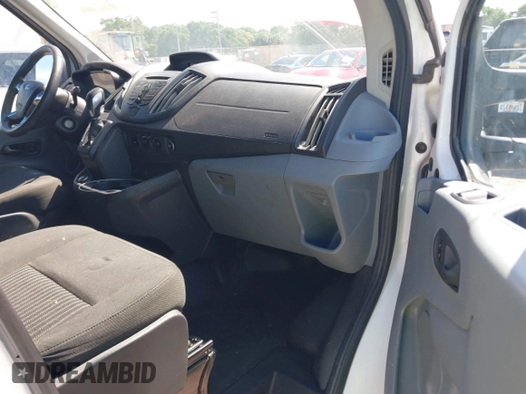 2018 Ford Transit Cargo с VIN 1FTBW3XG0JKA74049, выставлен на аукционе IAAI как лот 42607175 с пробегом 79 297 миль миль и . История ставок и продаж доступна на DreamBid. Изображение 5.