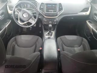 2017 Jeep Cherokee Latitude with VIN 1C4PJLCB1HW661748, listed as a Copart auction lot 58900255 with 133,498 mi miles and Salvage title. Bid and sale history available at DreamBid. Image 8.