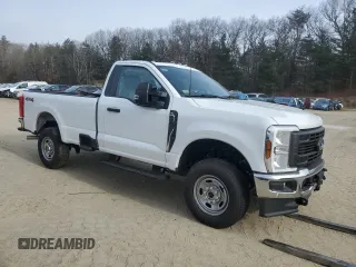 2024 Ford F-250 XL z VIN 1FTBF2BAXREC45252, wystawiony jako Copart lot #84603424 z przebiegiem 467 mil mil oraz Szkoda całkowita • Salvage title. Historia ofert i sprzedaży dostępna na DreamBid. Obrazek 4.