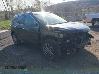 2015 Nissan Rogue SV z VIN 5N1AT2MV5FC909139, wystawiony jako IAAI lot #42085769 z przebiegiem 94 030 mil mil oraz . Historia ofert i sprzedaży dostępna na DreamBid. Obrazek 1.
