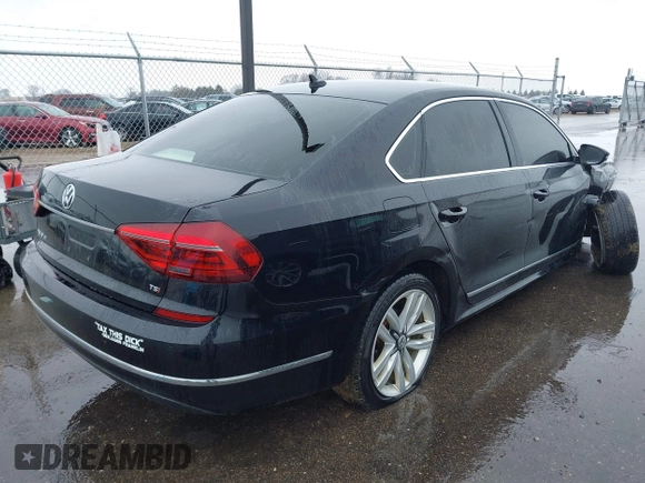 2017 Volkswagen Passat SE z VIN 1VWGT7A32HC017669, wystawiony jako IAAI lot #41938824 z przebiegiem 122 323 mil mil oraz . Historia ofert i sprzedaży dostępna na DreamBid. Obrazek 4.