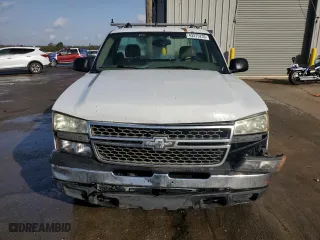 2006 Chevrolet Silverado 1500 Work Truck with VIN 3GCEC14X06G253088, listed as a Copart auction lot 43375235 with 239,459 mi miles and Salvage Title. Bid and sale history available at carsss.com. Image 5.
