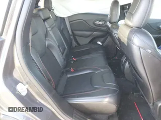 2019 Jeep Cherokee Trailhawk with VIN 1C4PJMBX3KD246100, listed as a IAAI auction lot 41191581 with 98,124 mi miles and . Bid and sale history available at DreamBid. Image 8.