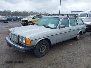 1983 Mercedes-Benz 300 with VIN WDBAB93A2DN017607, listed as a IAAI auction lot 42000777 with 198,318 mi miles and . Bid and sale history available at DreamBid. Image 2.