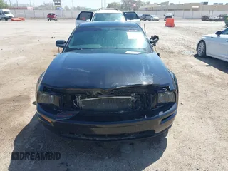 2006 Ford Mustang GT Deluxe with VIN 1ZVHT82H965254102, listed as a IAAI auction lot 41984368 with 185,498 mi miles. Bid and sale history available at carsss.com. Image 13.