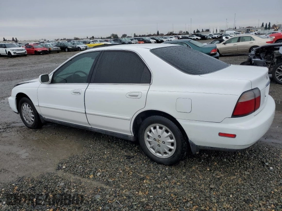 1997 Honda Accord EX with VIN 1HGCD565XVA178602, listed as a Copart auction lot 84797774 with 250,955 mi miles and Salvage Title. Bid and sale history available at DreamBid. Image 2.