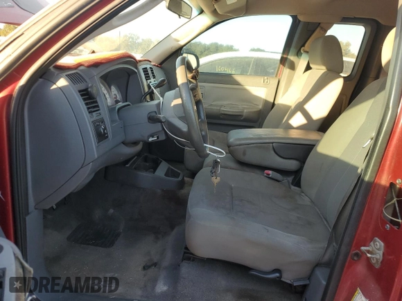 2006 Dodge Dakota SLT with VIN 1D7HW42NX6S518864, listed as a Copart auction lot 82934094 with 179,075 mi miles and Clean Title. Bid and sale history available at carsss.com. Image 7.