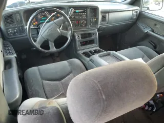 2003 Chevrolet Silverado 1500HD LS z VIN 1GCGC13U83F226492, wystawiony jako Copart lot #82388294 z przebiegiem 172 310 mil mil oraz Szkoda całkowita • Salvage title. Historia ofert i sprzedaży dostępna na DreamBid. Obrazek 8.