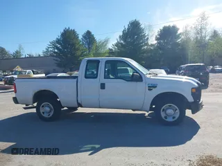 2008 Ford Super Duty F-250 SRW XL with VIN 1FTNX20508EE11793, listed as a IAAI auction lot 42158393 with 144,921 mi miles. Bid and sale history available at carsss.com. Image 13.