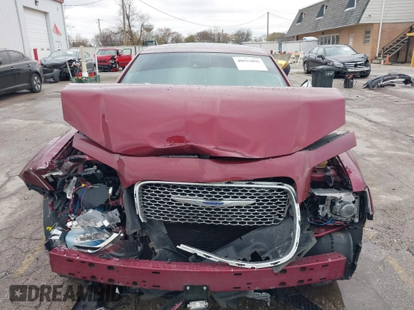2019 Chrysler 300 C Luxury Series with VIN 2C3CCAPT8KH506432, listed as a IAAI auction lot 40933892 with 100,862 mi miles and . Bid and sale history available at carsss.com. Image 12.