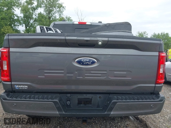 2021 Ford F-150 XL z VIN 1FTFW1ED7MFC02427, wystawiony jako IAAI lot #42336224 z przebiegiem 106 988 mil mil oraz . Historia ofert i sprzedaży dostępna na DreamBid. Obrazek 17.