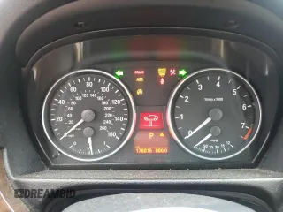 2007 BMW 3 Series 328i z VIN WBAVA335X7KX76319, wystawiony jako Copart lot #57342215 z przebiegiem 176 016 mil mil oraz Szkoda całkowita • Salvage title. Historia ofert i sprzedaży dostępna na DreamBid. Obrazek 9.