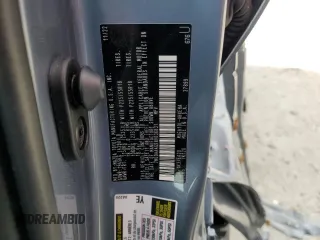 2022 Toyota Corolla Cross XLE z VIN 7MUDAAAG9NV036831, wystawiony jako Copart lot #60986125 z przebiegiem 6 642 mil mil oraz Szkoda całkowita • Salvage title. Historia ofert i sprzedaży dostępna na DreamBid. Obrazek 13.
