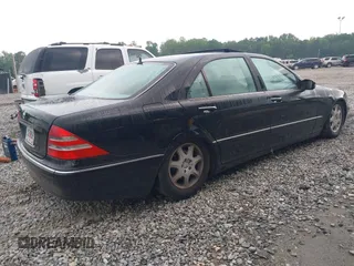 2000 Mercedes-Benz S with VIN WDBNG70J4YA020596, listed as a IAAI auction lot 42101357 with Not Provided miles. Bid and sale history available at carsss.com. Image 4.