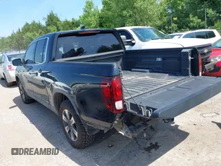 2018 Honda Ridgeline RTL-T with VIN 5FPYK3F67JB013171, listed as a IAAI auction lot 42498827 with 124,415 mi miles and . Bid and sale history available at DreamBid. Image 3.