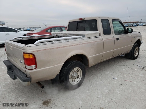1998 Ford Ranger XL with VIN 1FTYR14U0WTA32272, listed as a Copart auction lot 88286455 with 276,912 mi miles and Clean Title. Bid and sale history available at carsss.com. Image 3.