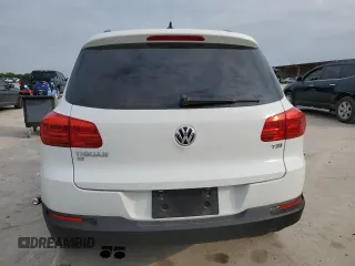 2017 Volkswagen Tiguan S z VIN WVGAV7AX3HK015484, wystawiony jako Copart lot #54958235 z przebiegiem 56 100 mil mil oraz Szkoda całkowita • Salvage title. Historia ofert i sprzedaży dostępna na DreamBid. Obrazek 6.