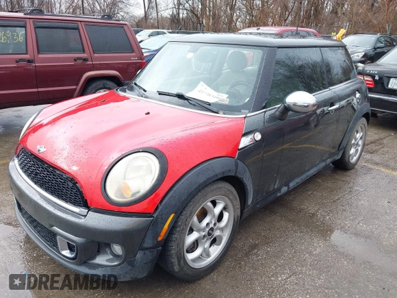 2011 MINI Hardtop S with VIN WMWSV3C57BTY11344, listed as a IAAI auction lot 41728349 with 84,242 mi miles and . Bid and sale history available at DreamBid. Image 2.