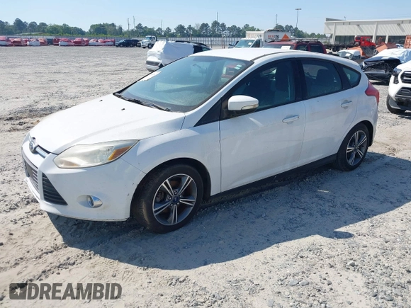 2014 Ford Focus SE with VIN 1FADP3K29EL180300, listed as a IAAI auction lot 42035362 with 1 mi miles. Bid and sale history available at carsss.com. Image 2.