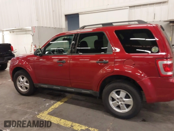 2011 Ford Escape XLT с VIN 1FMCU9D7XBKB14572, выставлен на аукционе IAAI как лот 40920474 с пробегом 154 888 миль миль и . История ставок и продаж доступна на DreamBid. Изображение 14.