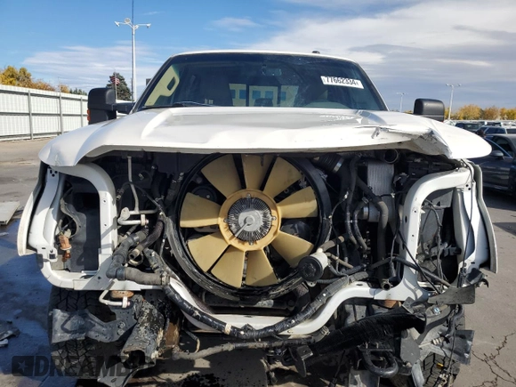 2011 Ford F-350 XL with VIN 1FT8W3BT8BEA14650, listed as a Copart auction lot 77662334 with 338,883 mi miles and Salvage title. Bid and sale history available at DreamBid. Image 5.